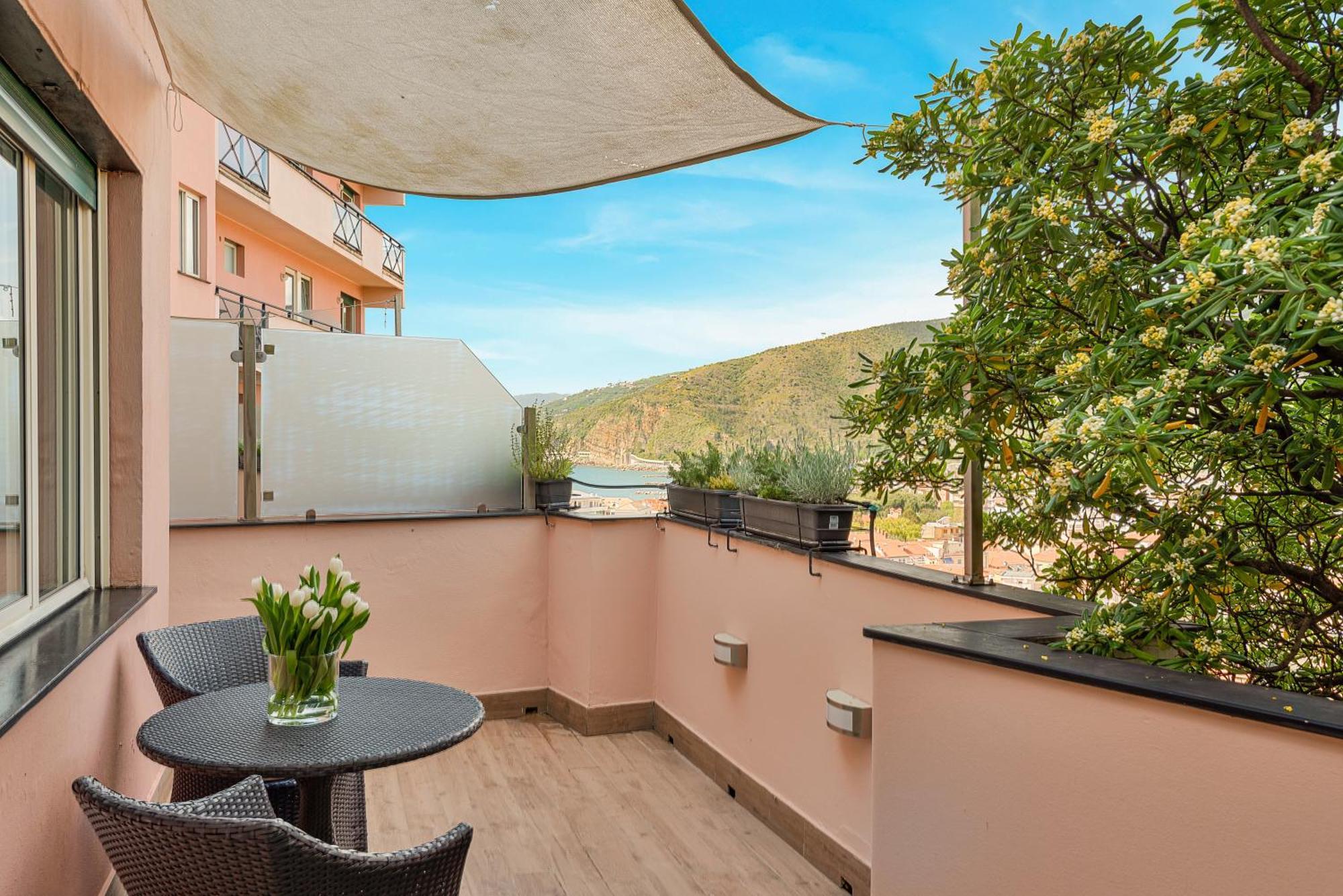 Hotel Vis à Vis Sestri Levante Esterno foto