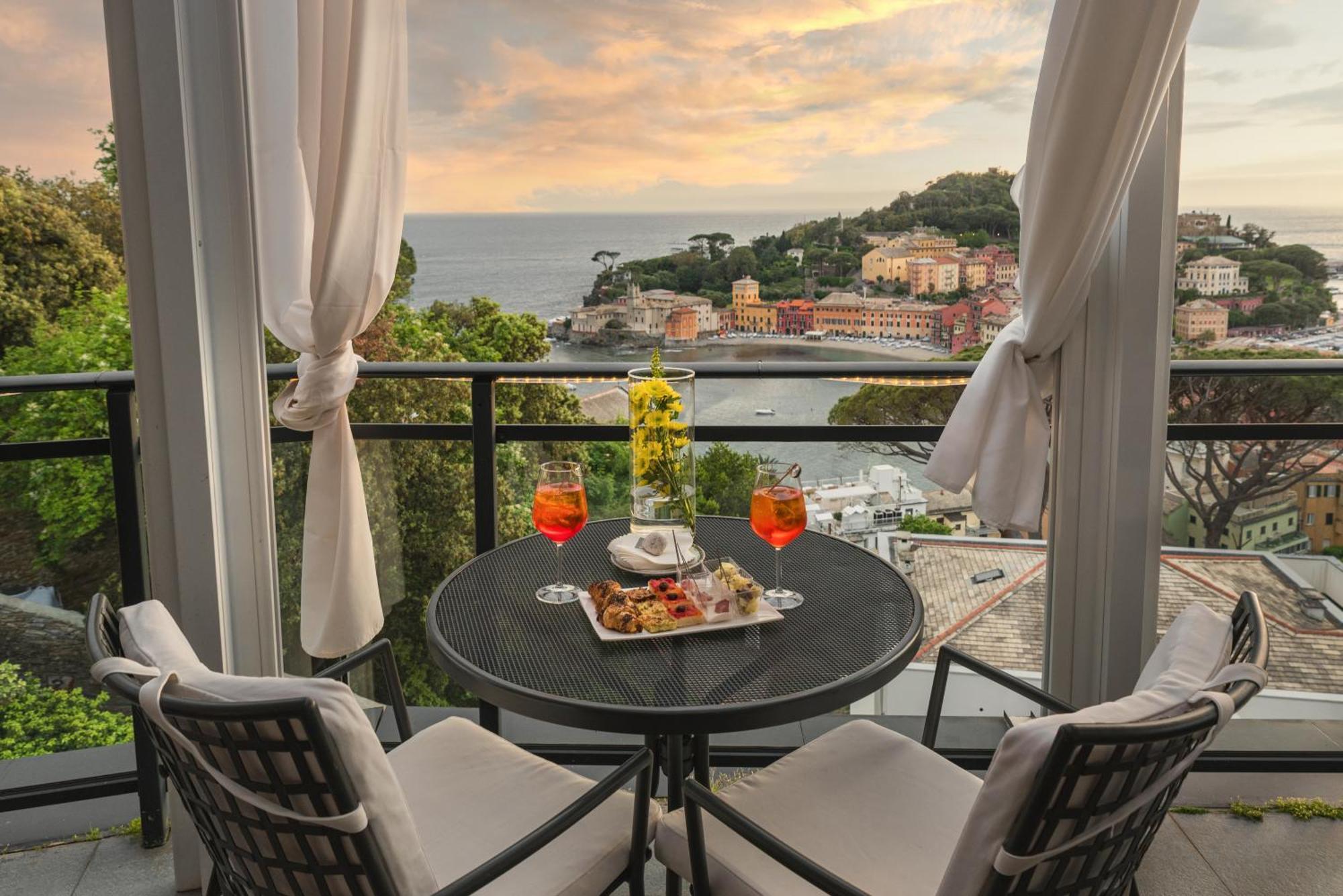 Hotel Vis à Vis Sestri Levante Esterno foto